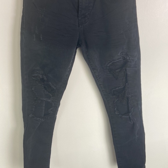 ✨3/$25✨ Forever 21 Men’s Black Distressed Jeans - 29 - Picture 3 of 7